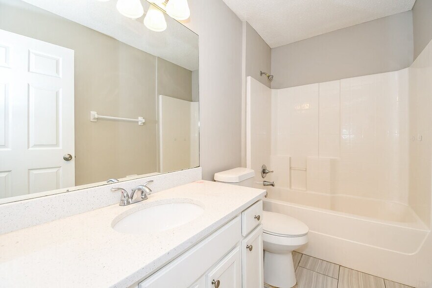 Building Photo - 3949 Leatherwood Dr