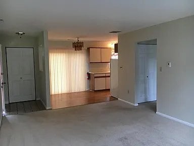 Building Photo - 385 Magnolia Rd