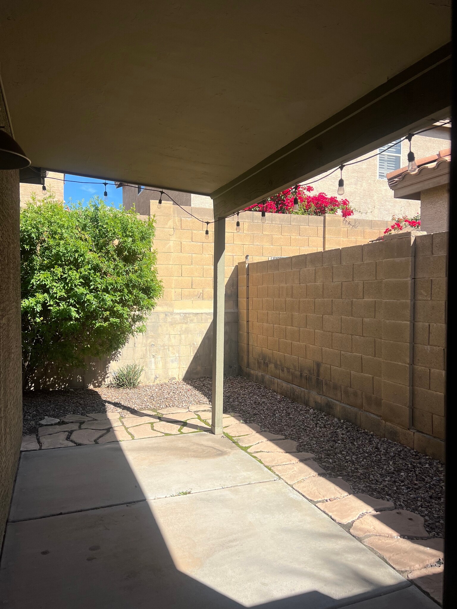 Building Photo - 7500 E Deer Valley Rd