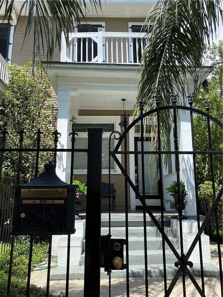 Building Photo - 2310 Jena St