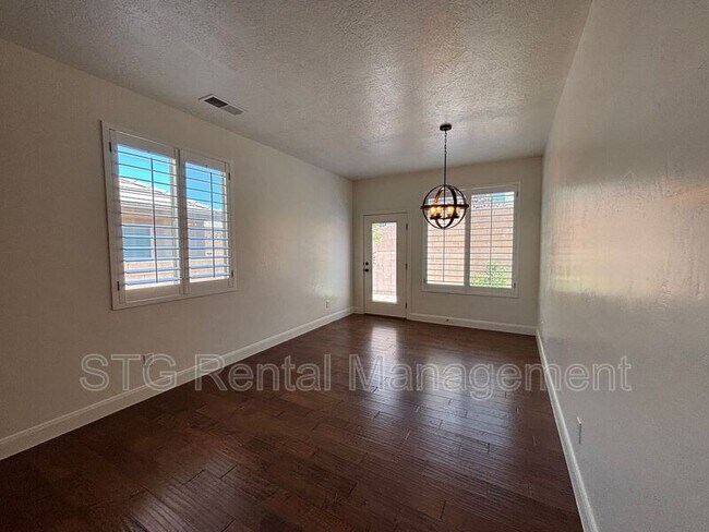 Building Photo - 750 W 350 N