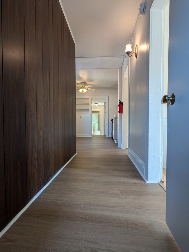 Building Photo - 51 Maple St