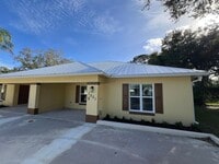 Building Photo - 2/2 Duplex / New Construction