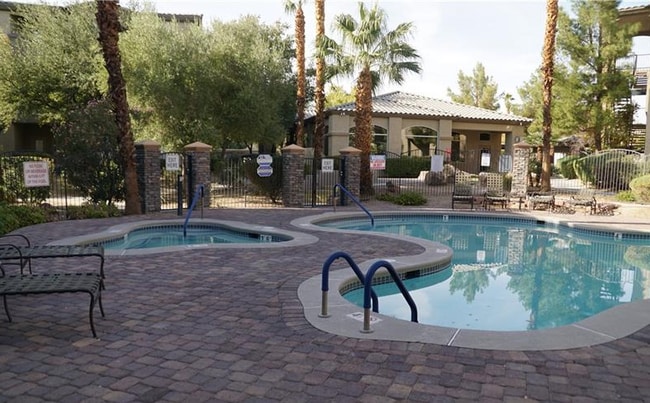 Building Photo - 4400 S Jones Blvd