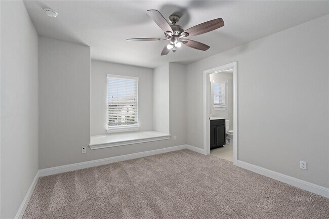 Building Photo - 15601 Cabrillo Way