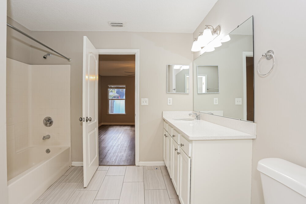 Building Photo - 12248 Pebble Point Dr W