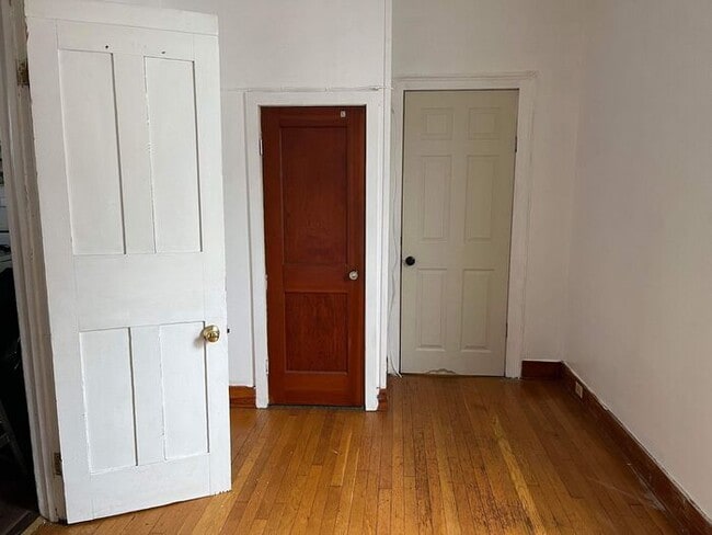 Building Photo - 2 Bedroom | 1 Bathroom | $1,150