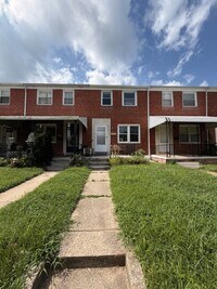 Building Photo - 2229 Graythorn Rd