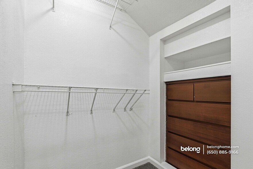 Building Photo - 623 Via Primavera Ct