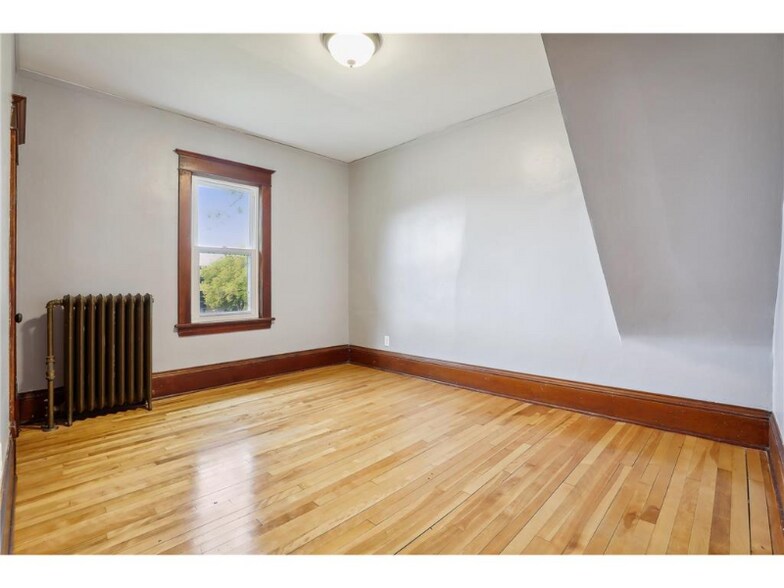 Building Photo - 1629 St Anthony Ave