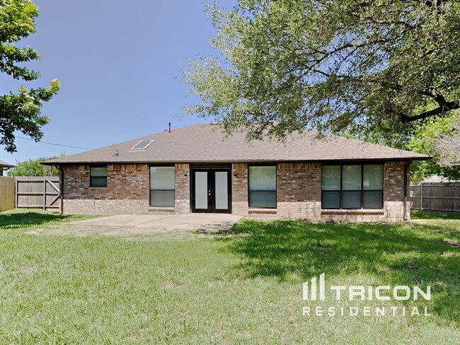 Building Photo - 212 Sunset Dr