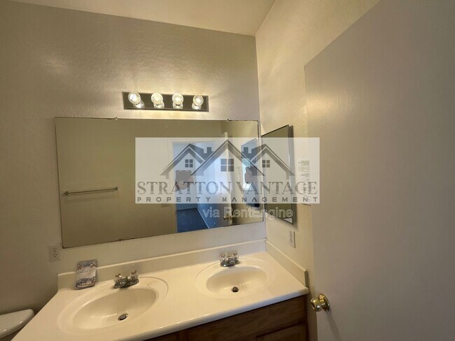 Building Photo - 9257 W Virginia Ave