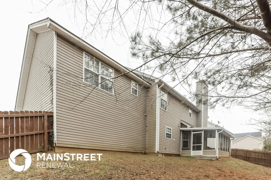 Building Photo - 560 Cherry Branch Ln