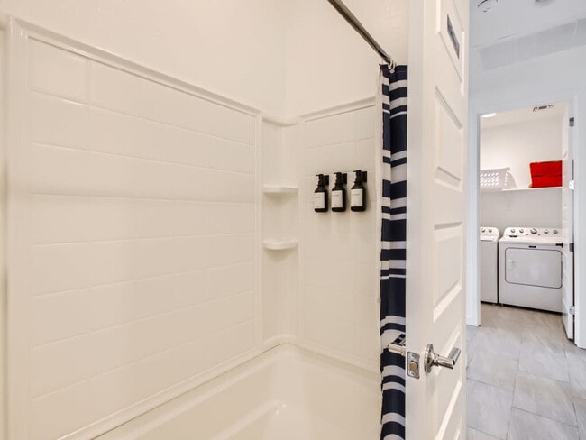 Building Photo - 9417 W Atlantis Wy