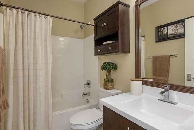 Building Photo - Spacious 2 Bedroom + Office/Den Townhome in Beautiful San Marcos, CA