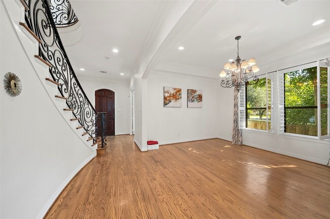 Building Photo - 4321 Jim West St