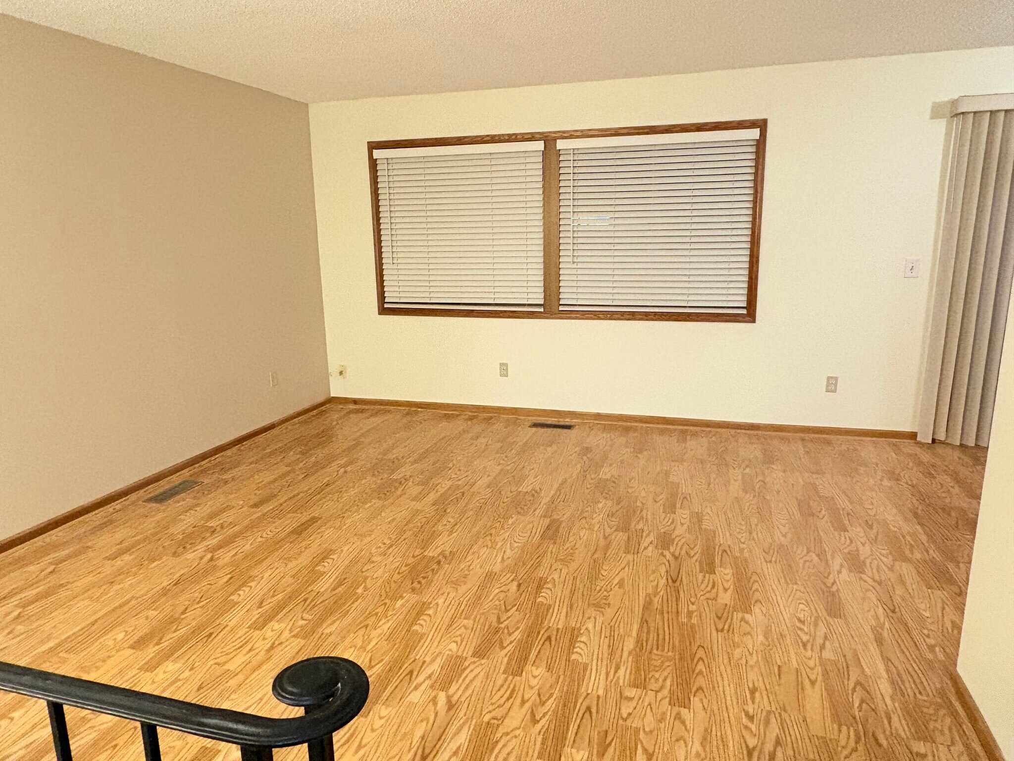 Living Room - 4553 Scott Trl