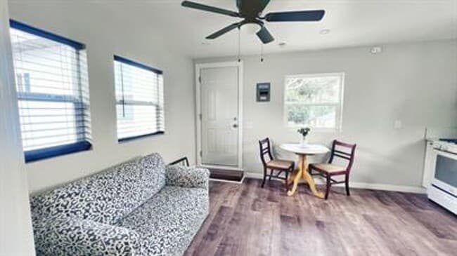 Building Photo - 759 N Caswell Ave