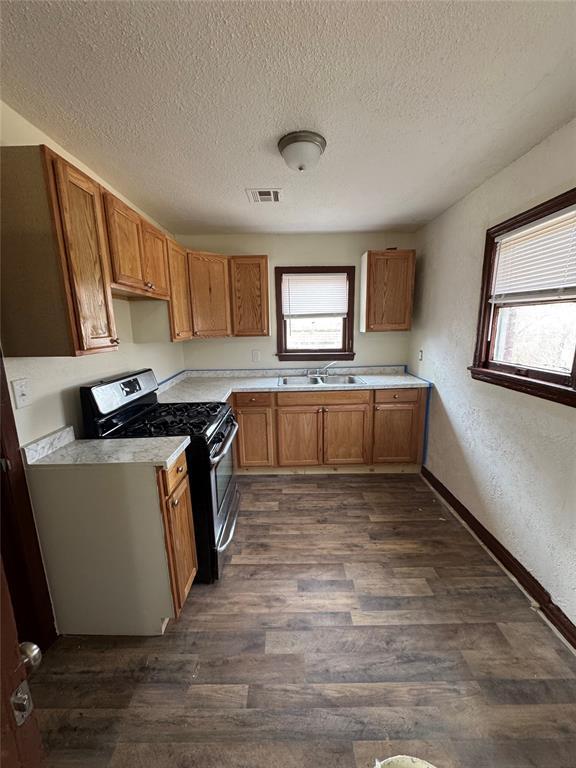 Building Photo - 2119 NE 26th St