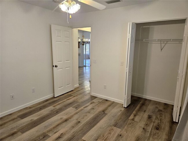 Building Photo - 1088 Panda Rd