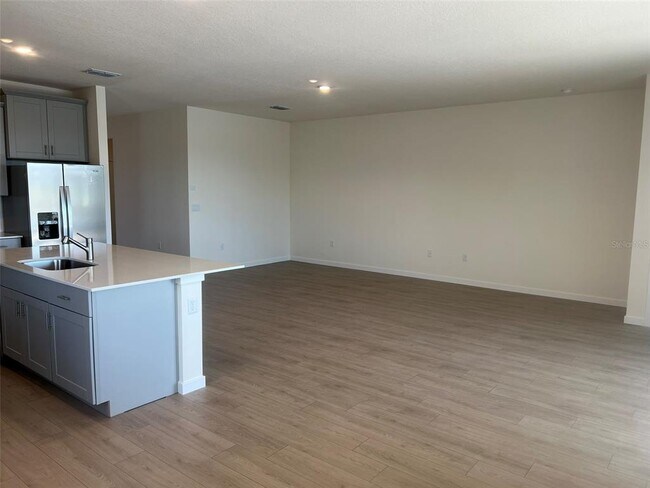 Building Photo - 318 Bracer Wy