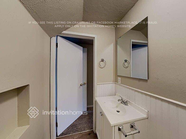 Building Photo - 3414 Pike St SE