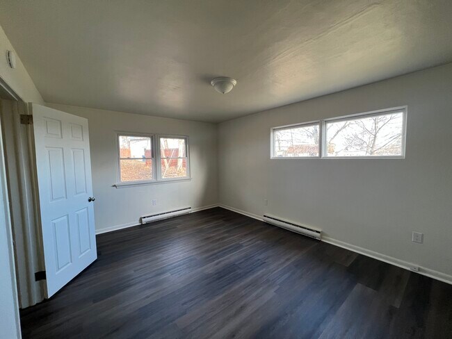 Building Photo - 10 George Cir