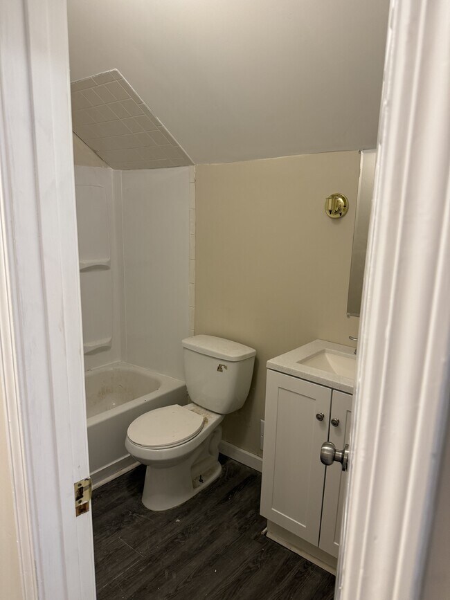 Building Photo - 888 Timbercrest Ct