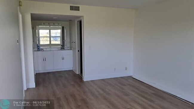 Building Photo - 12701 SW 13th St