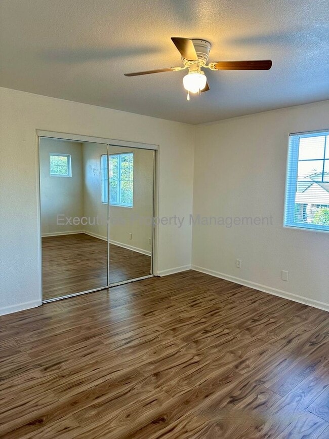 Building Photo - 182 Oleander Dr