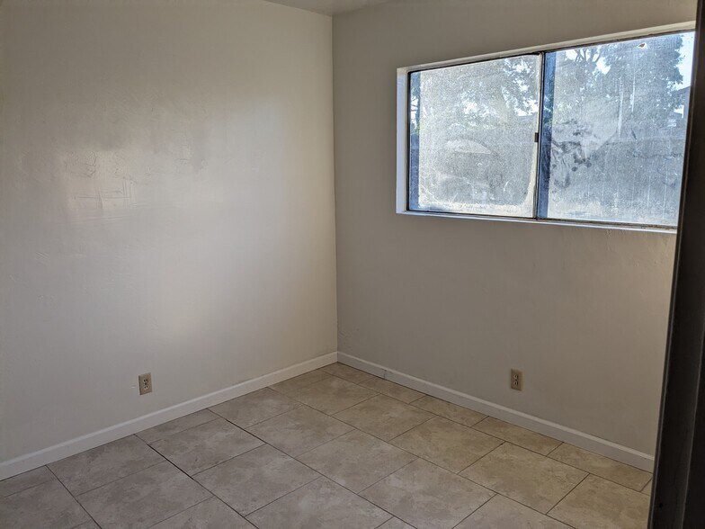 Building Photo - 418 Real Rd