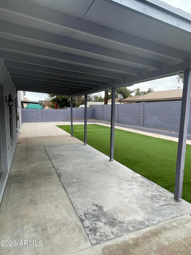 Building Photo - 607 S Winthrop St