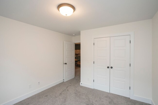 Building Photo - 3337 Alta Ln