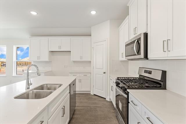 Building Photo - 324 Amenduni Ln