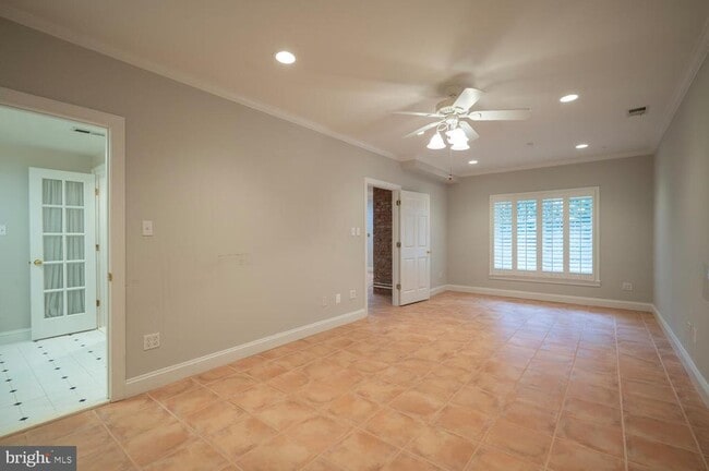 Building Photo - 119 E Jefferson St