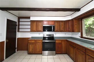 Building Photo - 24 Forest Rd