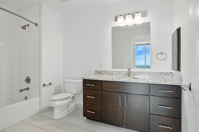 Building Photo - 155 Forest Ave