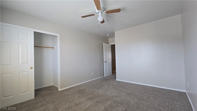 Building Photo - 2920 Bridleton Ave