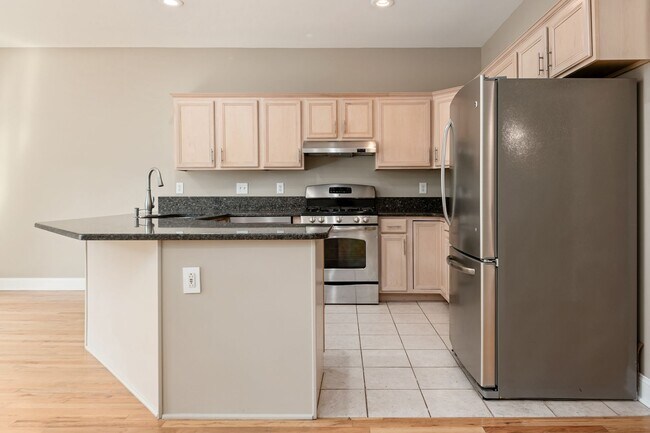 Kitchen - 1087 Michigan Ave