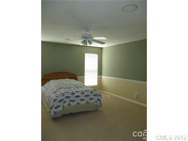 Building Photo - 2612 Sunberry Ln NW