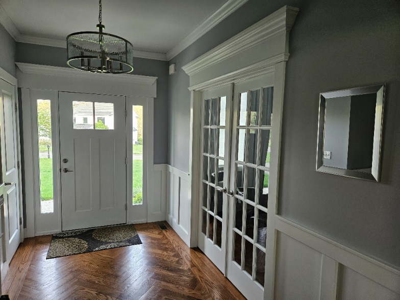 Building Photo - 25 Meridian Ridge Dr