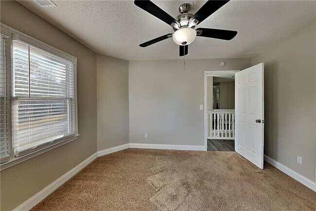 Building Photo - 5305 Rutland Ct