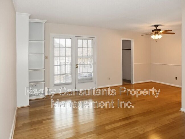 Building Photo - 4610 Lawndale Dr
