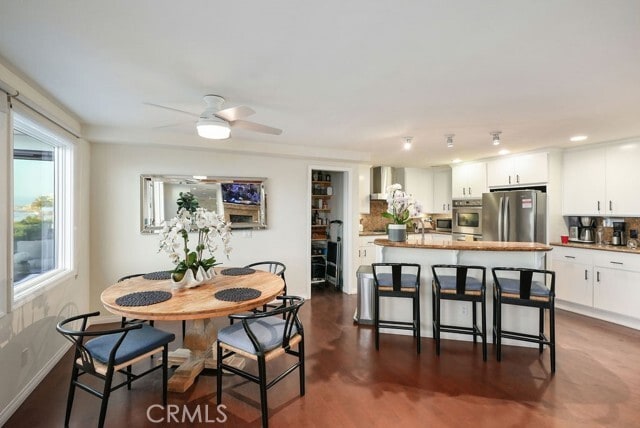 Building Photo - 3036 Breakers Dr