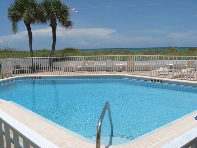 Building Photo - 1205 Tarpon Center Dr