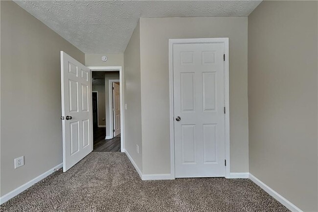 Building Photo - 3520 Lynley Mill Dr