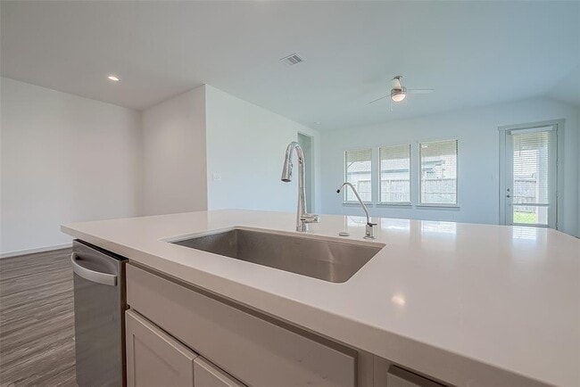 Building Photo - 29326 Red Rocks Pk Dr