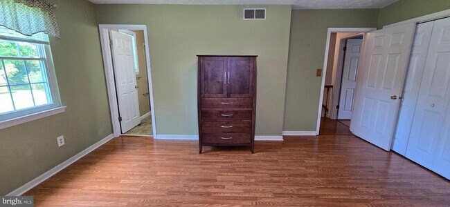 Building Photo - 1526 Palm Ct