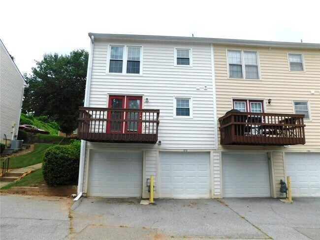 Building Photo - 192 High Creek Dr