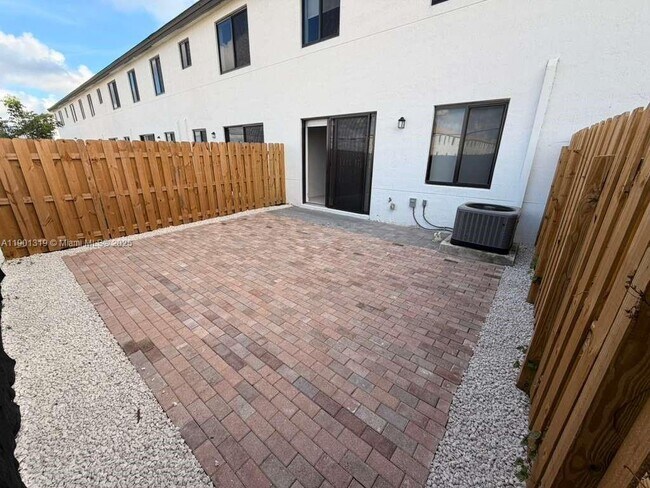 Building Photo - 19113 SW 344th Ter